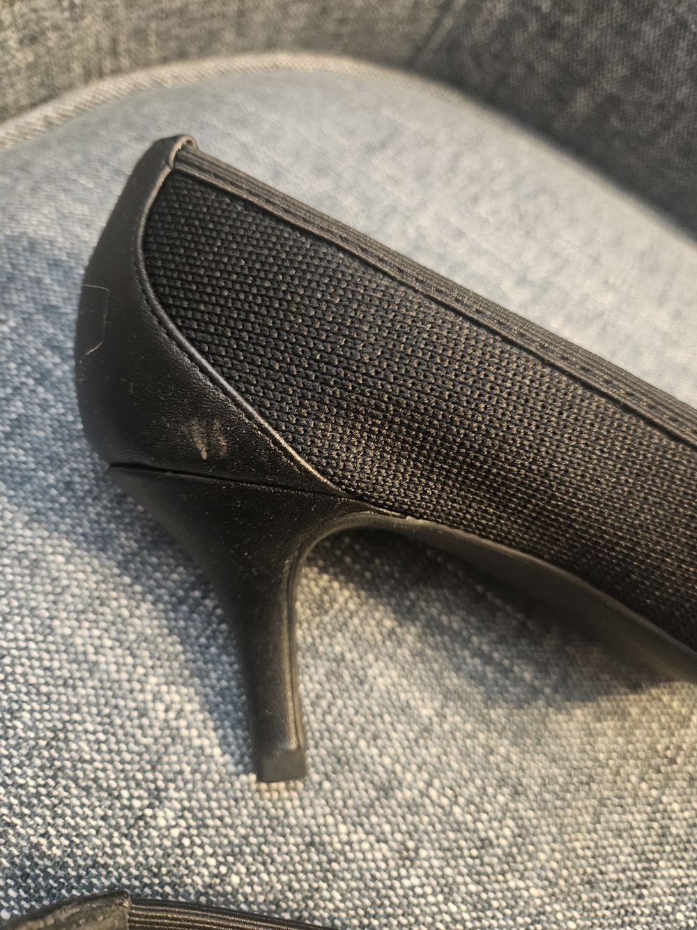 Tahari Black Woven Pointed-Toe Low Heels - Picture 3 of 7